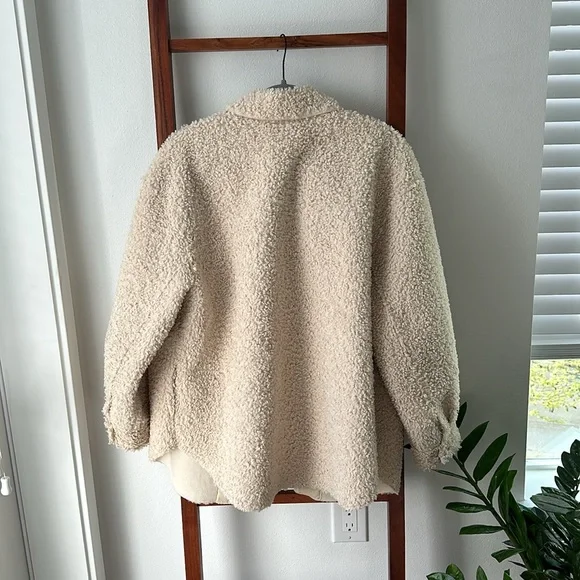 Shacket - Picture 4 of 4